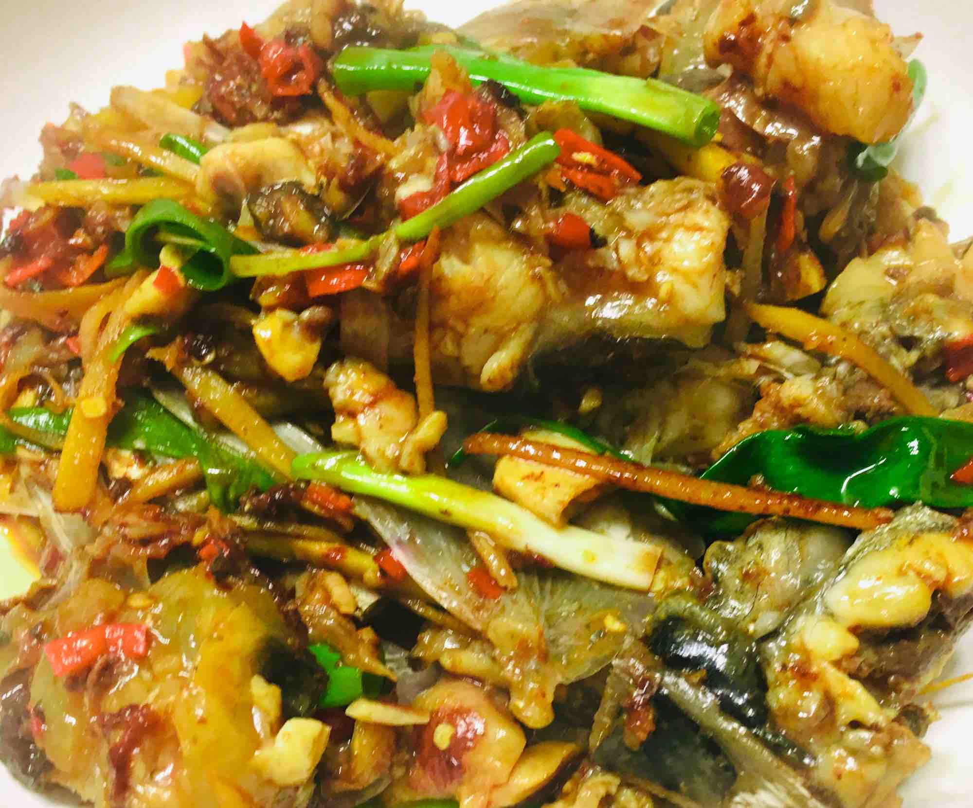 剁椒炒魚頭的做法-家常味炒菜譜-易網健康養生網 剁椒炒魚頭的做法-家常味炒菜譜