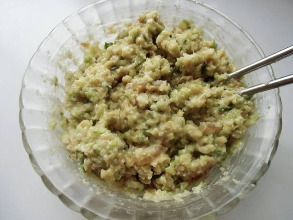 臘肉蘿卜餡餅的做法-家常味煎菜譜-易網健康養生網 臘肉蘿卜餡餅的做法-家常味煎菜譜