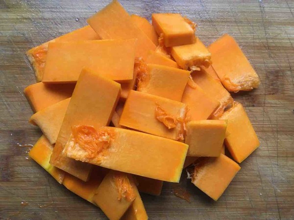 南瓜蒸雞腿的做法-家常味蒸菜譜-易網健康養生網 南瓜蒸雞腿的做法-家常味蒸菜譜