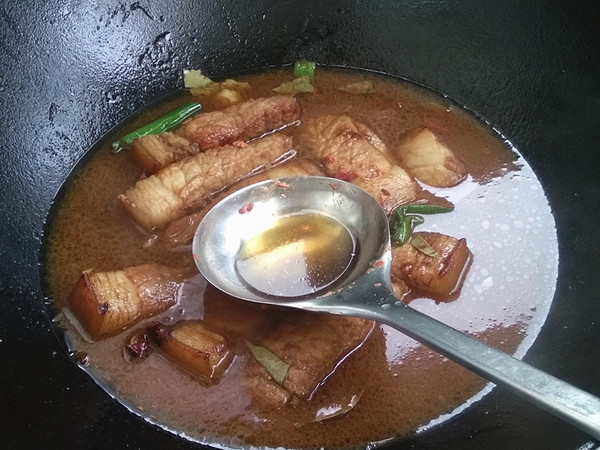 紅燒肉熏蛋的做法-咸鮮味燒菜譜-易網健康養生網 紅燒肉熏蛋的做法-咸鮮味燒菜譜