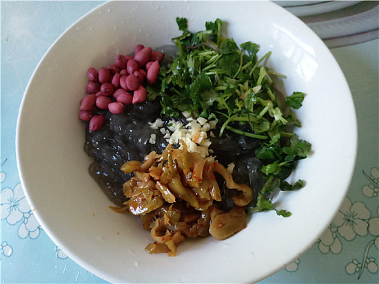 自制酸辣粉的做法-酸辣味煮菜譜-易網健康養生網 自制酸辣粉的做法-酸辣味煮菜譜