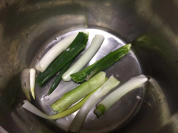 酥魚的做法-咸鮮味煮菜譜-易網健康養生網 酥魚的做法-咸鮮味煮菜譜