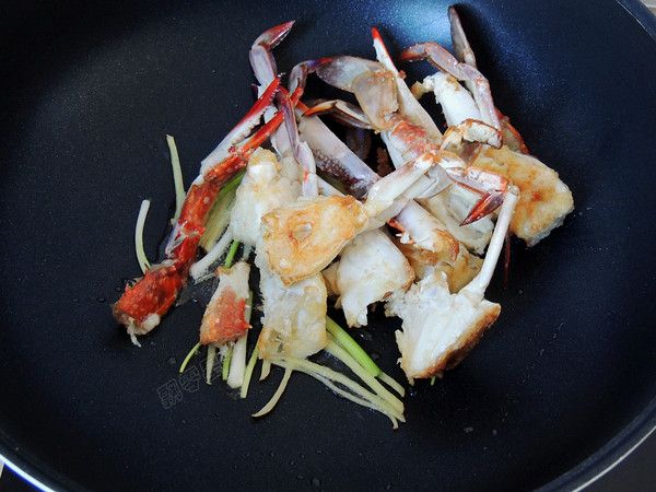 梭子蟹炒年糕的做法-家常味炒菜譜-易網健康養生網 梭子蟹炒年糕的做法-家常味炒菜譜