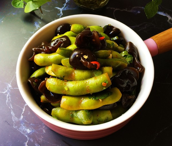 黑木耳拌毛豆的做法-香辣味拌菜譜