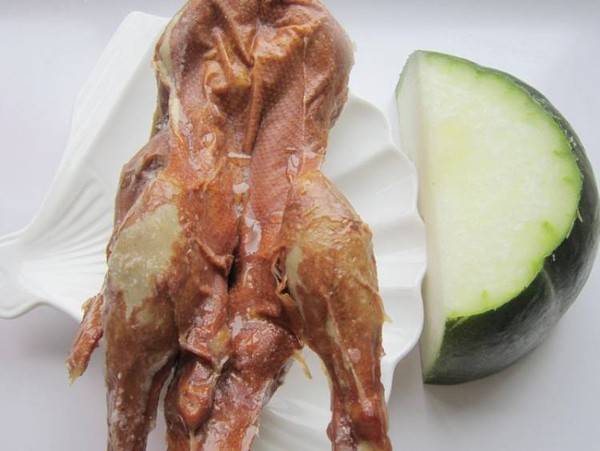 冬瓜燒鴨的做法-家常味燒菜譜-易網<a href=http://www.jsjjzhkt.cn/ target=_blank class=infotextkey>健康養生</a>網 冬瓜燒鴨的做法-家常味燒菜譜