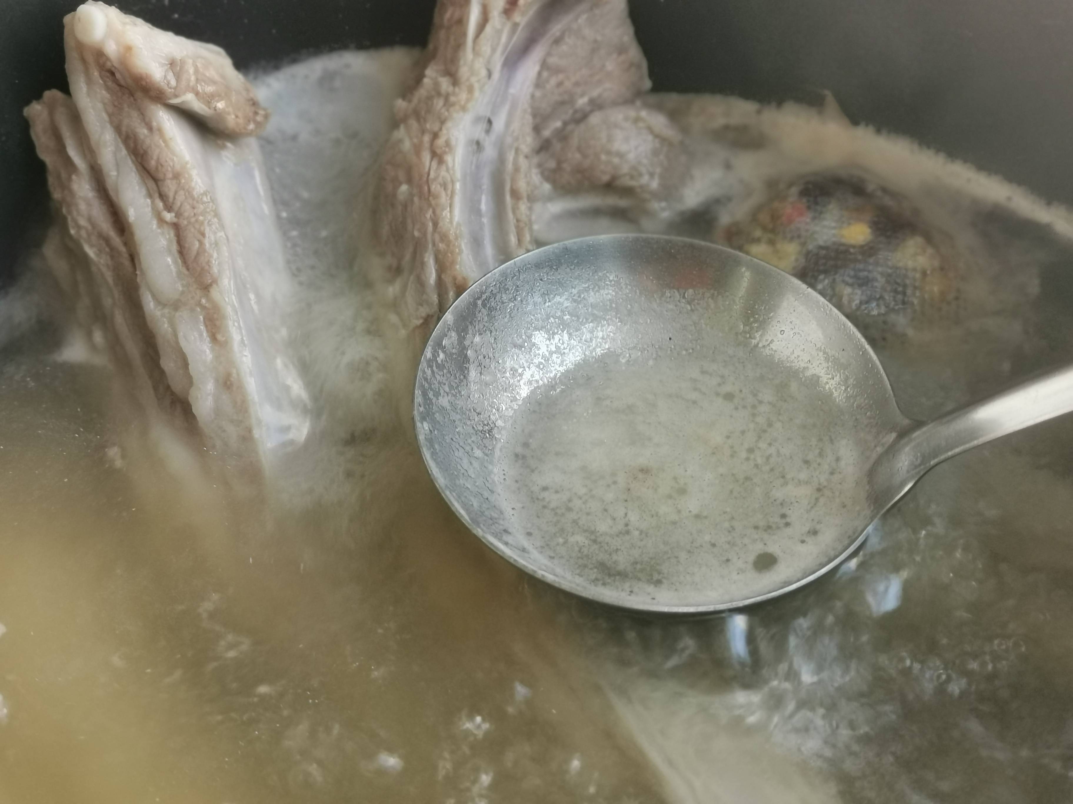 香煎羊排的做法-其它口味煎菜譜-易網(wǎng)健康養(yǎng)生網(wǎng) 香煎羊排的做法-其它口味煎菜譜