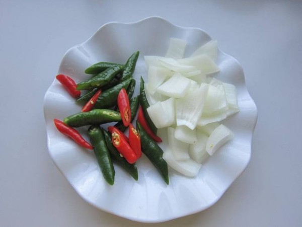 紅燜牛肉的做法-家常味燜菜譜-易網(wǎng)健康養(yǎng)生網(wǎng) 紅燜牛肉的做法-家常味燜菜譜