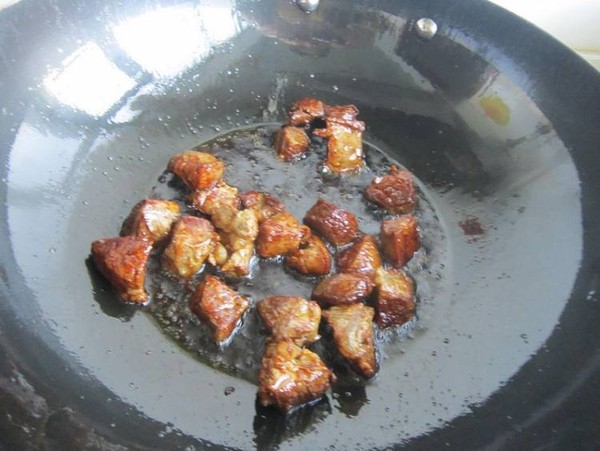 紅燜牛肉的做法-家常味燜菜譜-易網(wǎng)健康養(yǎng)生網(wǎng) 紅燜牛肉的做法-家常味燜菜譜