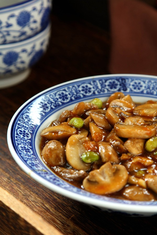 素?zé)谀⒌淖龇?家常味燒菜譜