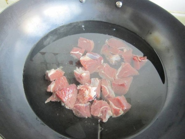 紅燜牛肉的做法-家常味燜菜譜-易網(wǎng)健康養(yǎng)生網(wǎng) 紅燜牛肉的做法-家常味燜菜譜