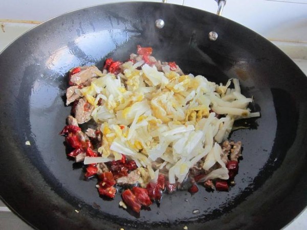 酸菜粉條羊肉的做法-家常味炒菜譜