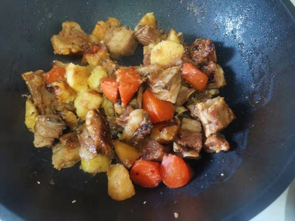 紅燜羊排的做法-家常味燉菜譜-易網健康養生網 紅燜羊排的做法-家常味燉菜譜