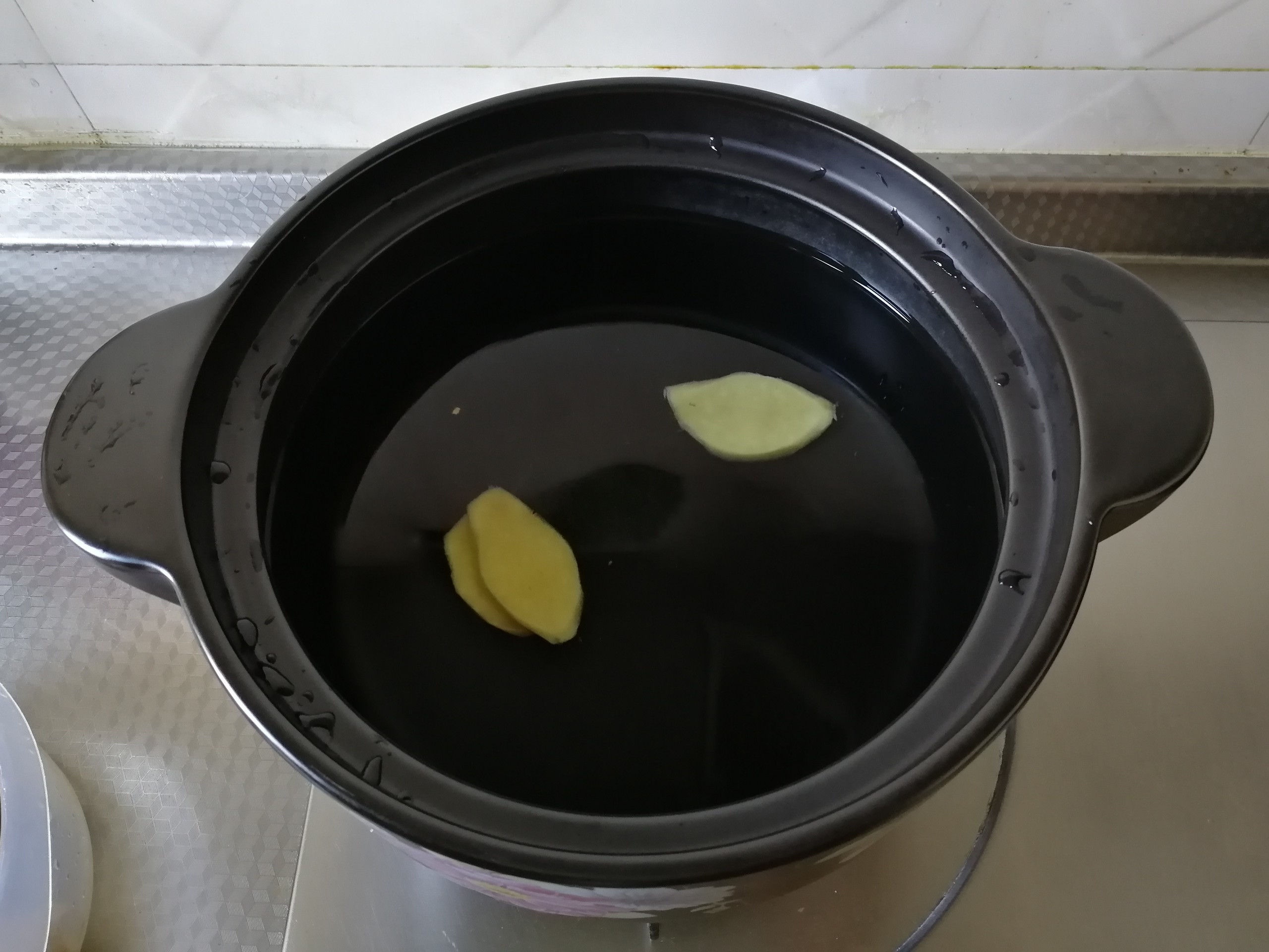 豬腳玉米湯的做法-咸鮮味燉菜譜