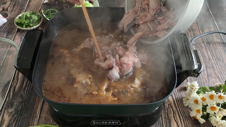 超簡單超美味的水煮魚的做法-香辣味煮菜譜-易網健康養生網 超簡單超美味的水煮魚的做法-香辣味煮菜譜