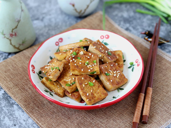 照燒豆腐的做法-家常味燒菜譜-易網(wǎng)健康養(yǎng)生網(wǎng) 照燒豆腐的做法-家常味燒菜譜