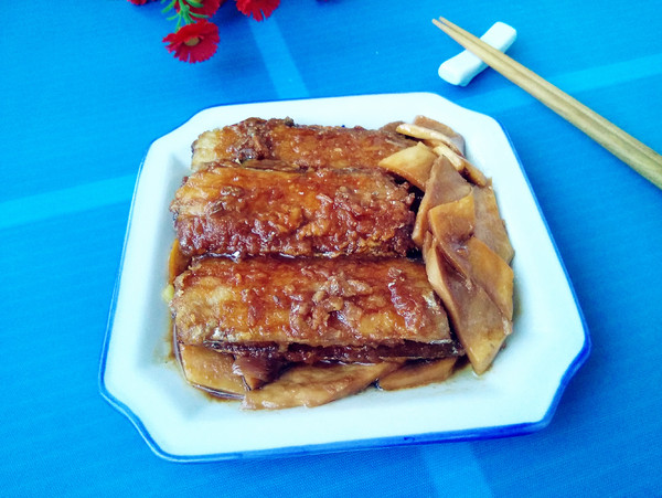 杏鮑菇燒帶魚的做法-咸鮮味燒菜譜