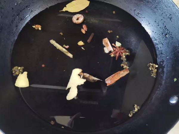 紅燜羊排的做法-家常味燉菜譜-易網<a href=http://www.jsjjzhkt.cn/ target=_blank class=infotextkey>健康養生</a>網 紅燜羊排的做法-家常味燉菜譜