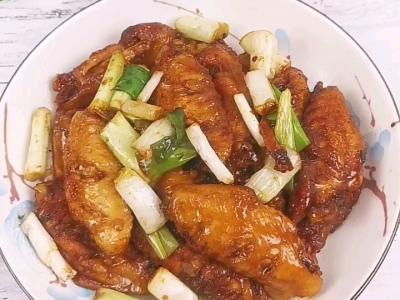 蔥油雞翅的做法-咸鮮味煎菜譜