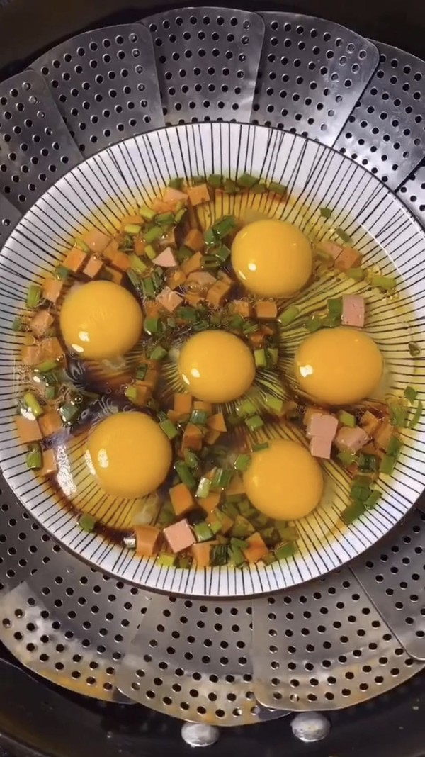 懶人臥蛋的做法-咸鮮味蒸菜譜-易網健康養生網 懶人臥蛋的做法-咸鮮味蒸菜譜