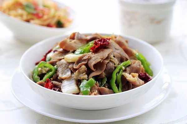 辣炒肥牛的做法-香辣味炒菜譜-易網健康養生網 辣炒肥牛的做法-香辣味炒菜譜