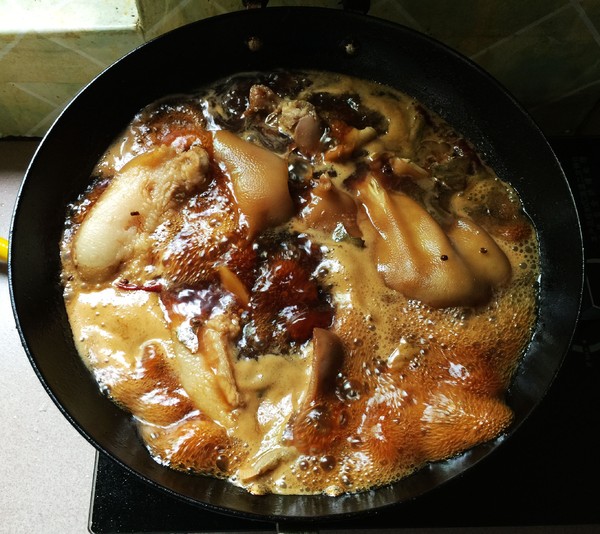 香鹵豬耳的做法-醬香味鹵菜譜-易網(wǎng)健康養(yǎng)生網(wǎng) 香鹵豬耳的做法-醬香味鹵菜譜