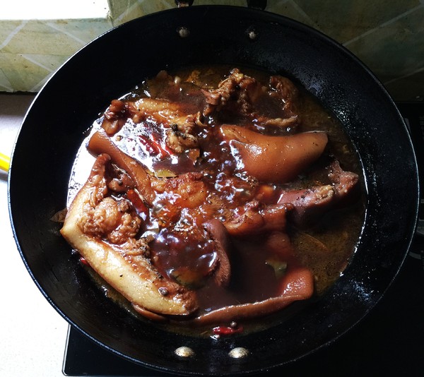 香鹵豬耳的做法-醬香味鹵菜譜-易網(wǎng)健康養(yǎng)生網(wǎng) 香鹵豬耳的做法-醬香味鹵菜譜