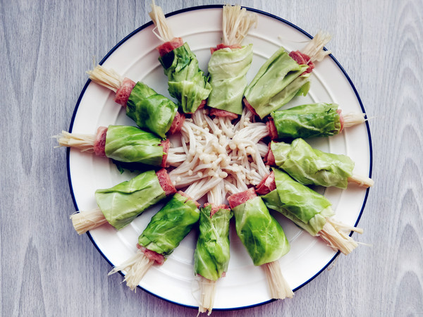 培根包菜卷的做法-咸鮮味蒸菜譜-易網健康養(yǎng)生網 培根包菜卷的做法-咸鮮味蒸菜譜