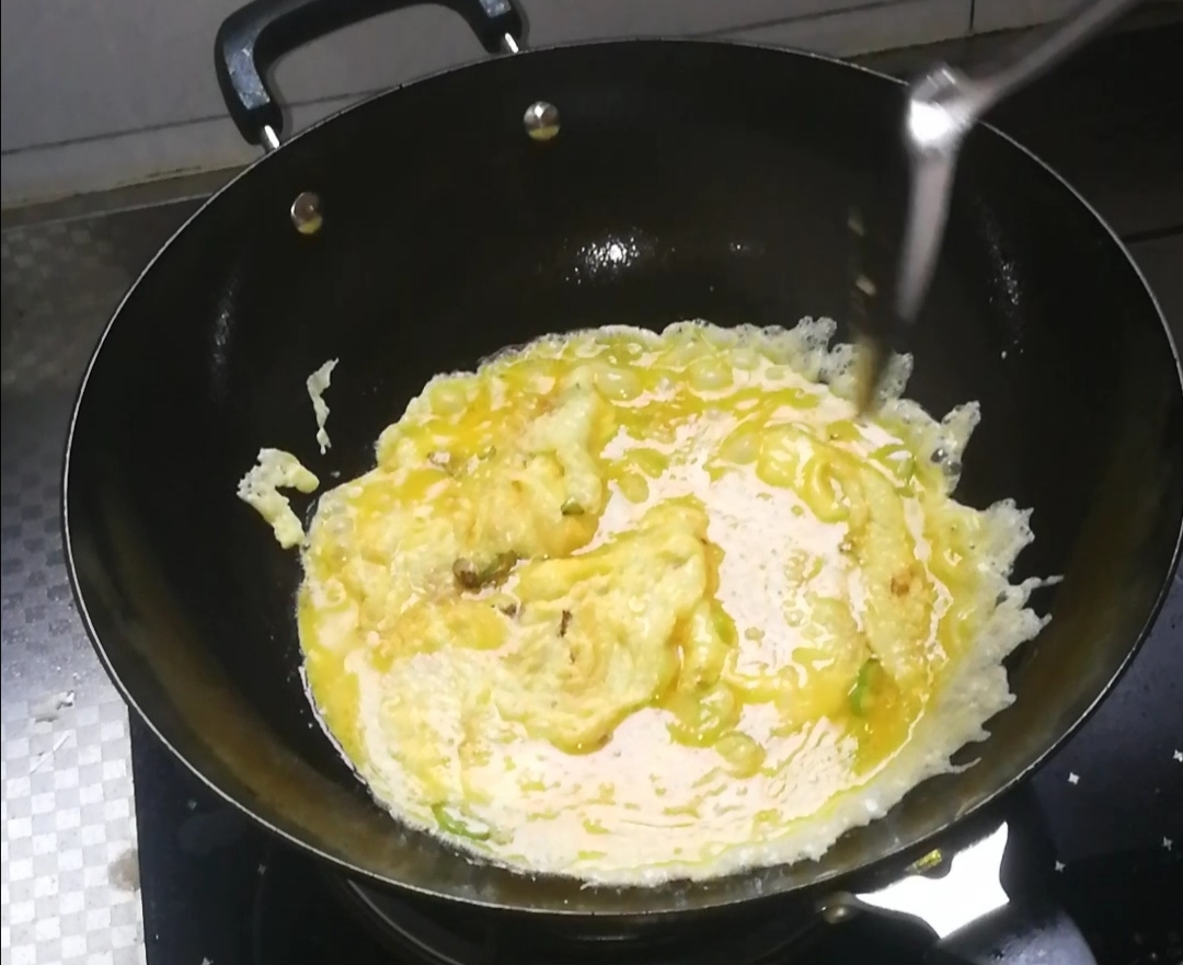 滑蛋蝦仁的做法-咸鮮味炒菜譜