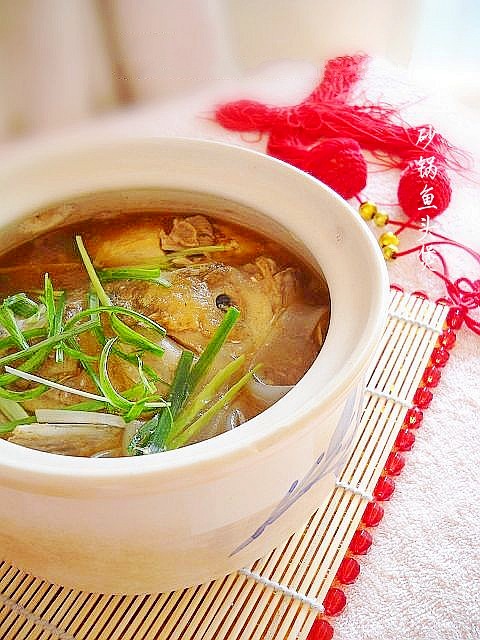 砂鍋魚頭煲的做法-咸鮮味煮菜譜