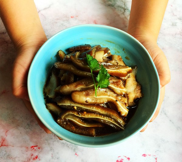 香鹵豬耳的做法-醬香味鹵菜譜-易網(wǎng)健康養(yǎng)生網(wǎng) 香鹵豬耳的做法-醬香味鹵菜譜
