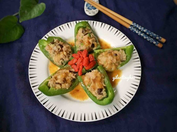 青椒釀肉的做法-咸鮮味煎菜譜-易網(wǎng)健康養(yǎng)生網(wǎng) 青椒釀肉的做法-咸鮮味煎菜譜