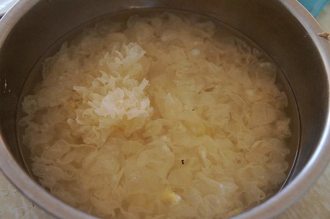 涼拌銀耳山楂的做法-酸甜味拌菜譜-易網(wǎng)健康養(yǎng)生網(wǎng) 涼拌銀耳山楂的做法-酸甜味拌菜譜