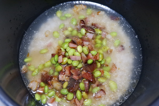 臘肉毛豆糙米飯的做法-家常味煲菜譜-易網健康養生網 臘肉毛豆糙米飯的做法-家常味煲菜譜