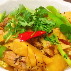 春筍奔跑雞的做法-咸鮮味燉菜譜