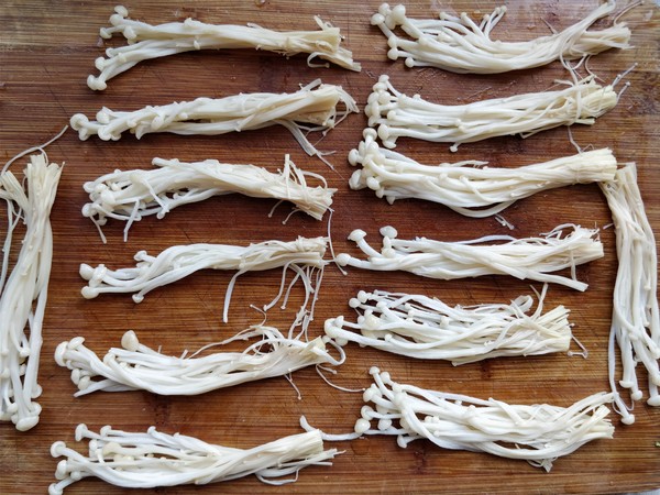 培根包菜卷的做法-咸鮮味蒸菜譜-易網健康養(yǎng)生網 培根包菜卷的做法-咸鮮味蒸菜譜