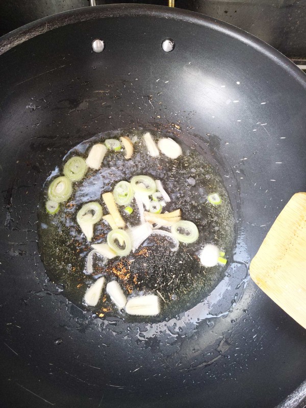 西葫蘆炒火腿腸的做法-家常味炒菜譜-易網(wǎng)健康養(yǎng)生網(wǎng) 西葫蘆炒火腿腸的做法-家常味炒菜譜