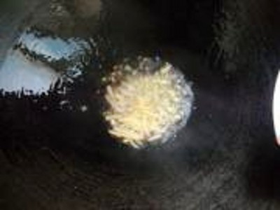 砂鍋魚頭煲的做法-咸鮮味煮菜譜