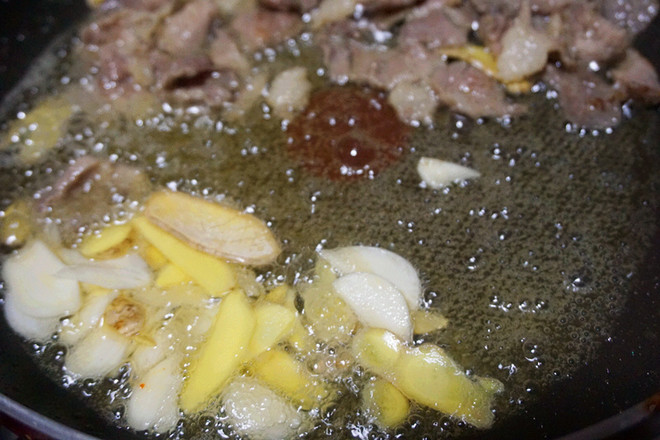 家常白油肉片的做法-家常味炒菜譜-易網健康養生網 家常白油肉片的做法-家常味炒菜譜