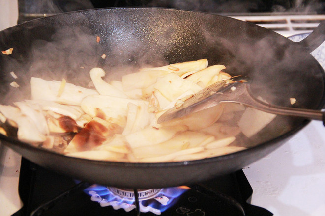蠔油杏鮑菇炒肉的做法-咸鮮味炒菜譜-易網健康養生網 蠔油杏鮑菇炒肉的做法-咸鮮味炒菜譜