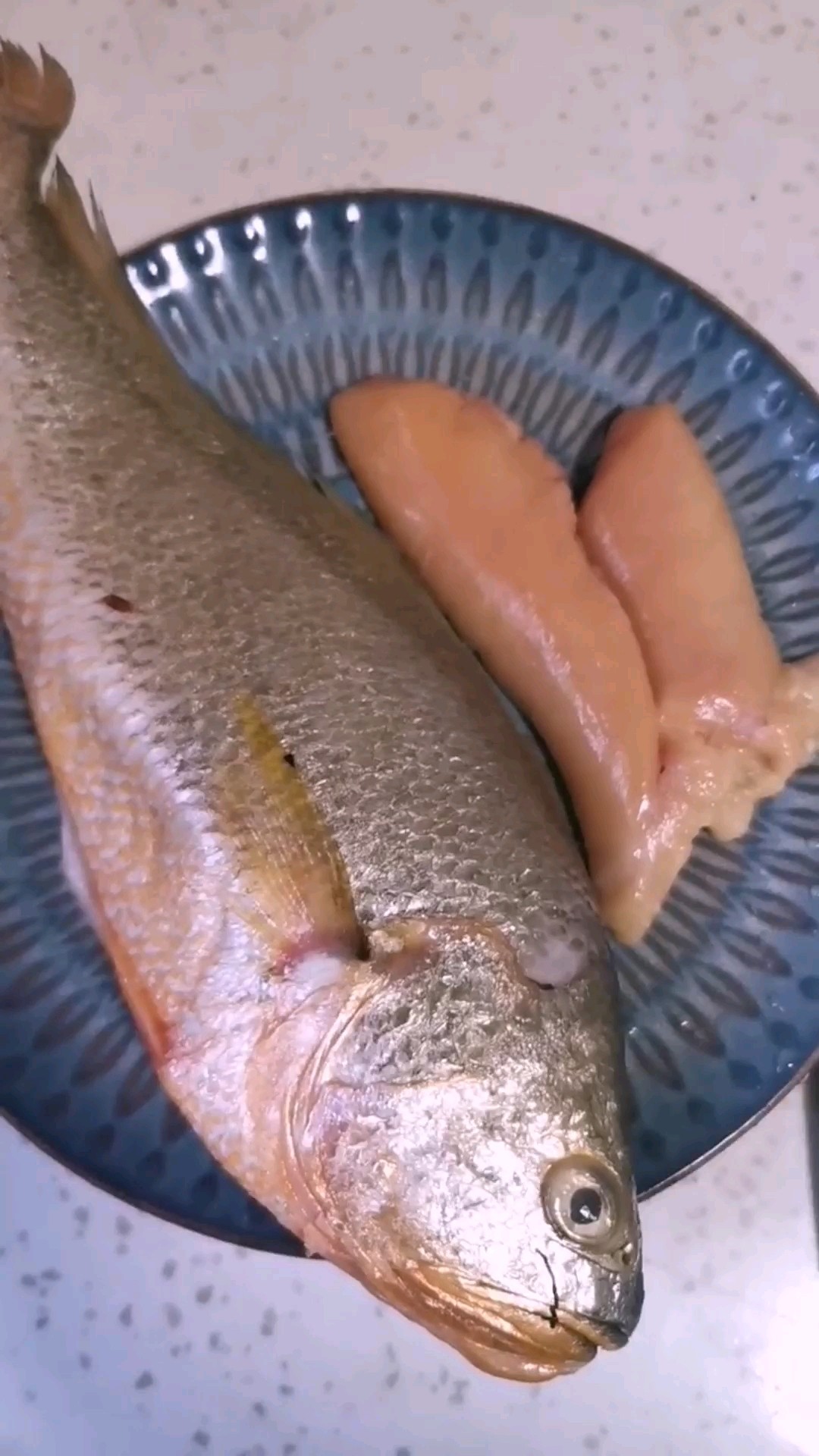 春筍燉黃魚的做法-家常味煮菜譜