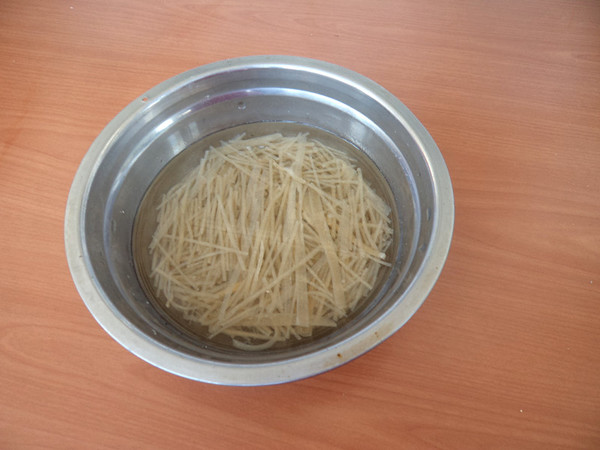 韭菜雞蛋餡混合面蒸餃的做法-咸鮮味蒸菜譜-易網健康養生網 韭菜雞蛋餡混合面蒸餃的做法-咸鮮味蒸菜譜