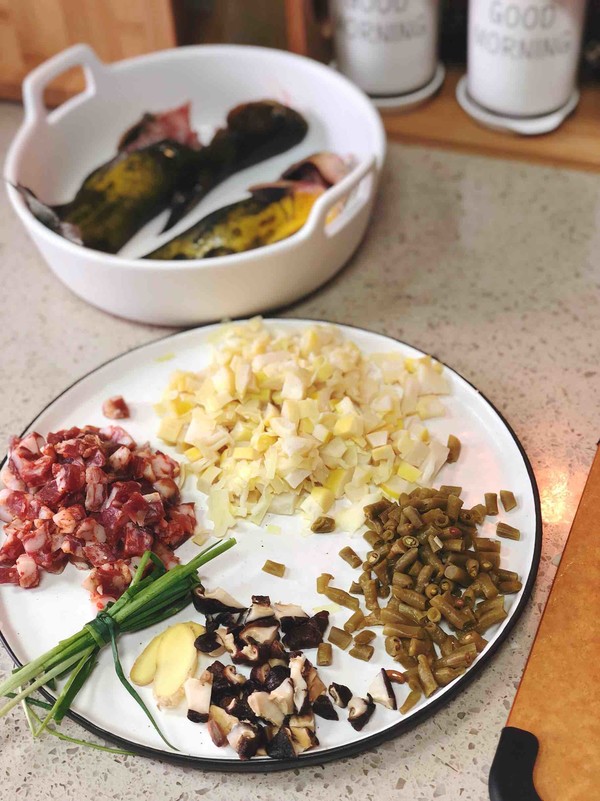 酸豆角筍丁臘肉燒昂刺魚的做法-咸鮮味燒菜譜-易網<a href=http://www.jsjjzhkt.cn/ target=_blank class=infotextkey>健康養生</a>網 酸豆角筍丁臘肉燒昂刺魚的做法-咸鮮味燒菜譜