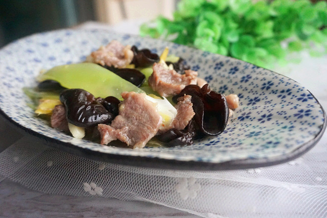 家常白油肉片的做法-家常味炒菜譜-易網健康養生網 家常白油肉片的做法-家常味炒菜譜