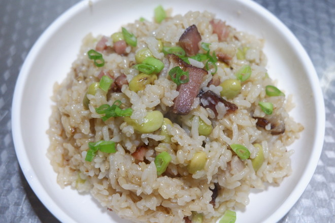 臘肉毛豆糙米飯的做法-家常味煲菜譜-易網健康養生網 臘肉毛豆糙米飯的做法-家常味煲菜譜