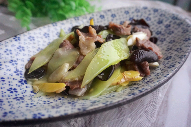 家常白油肉片的做法-家常味炒菜譜-易網健康養生網 家常白油肉片的做法-家常味炒菜譜