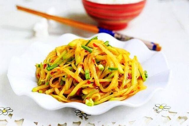 辣椒醬炒蘿卜的做法-家常味炒菜譜