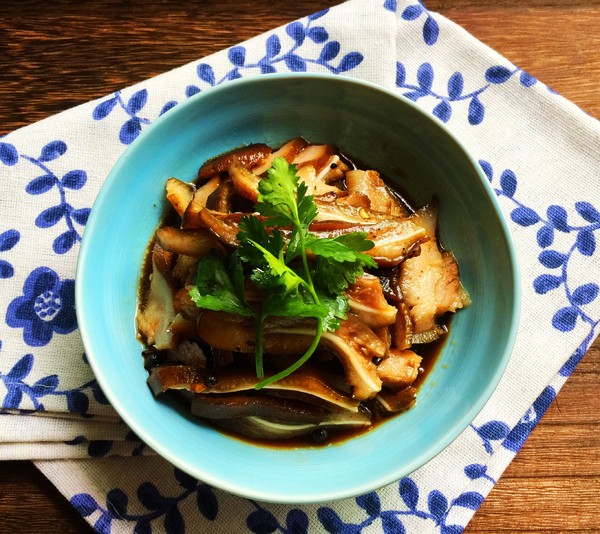 香鹵豬耳的做法-醬香味鹵菜譜-易網(wǎng)健康養(yǎng)生網(wǎng) 香鹵豬耳的做法-醬香味鹵菜譜