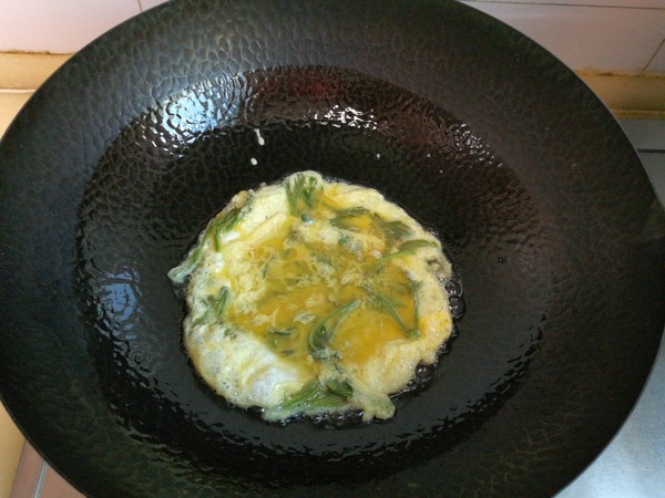 香椿魚雞蛋餅的做法-家常味煎菜譜-易網健康養生網 香椿魚雞蛋餅的做法-家常味煎菜譜