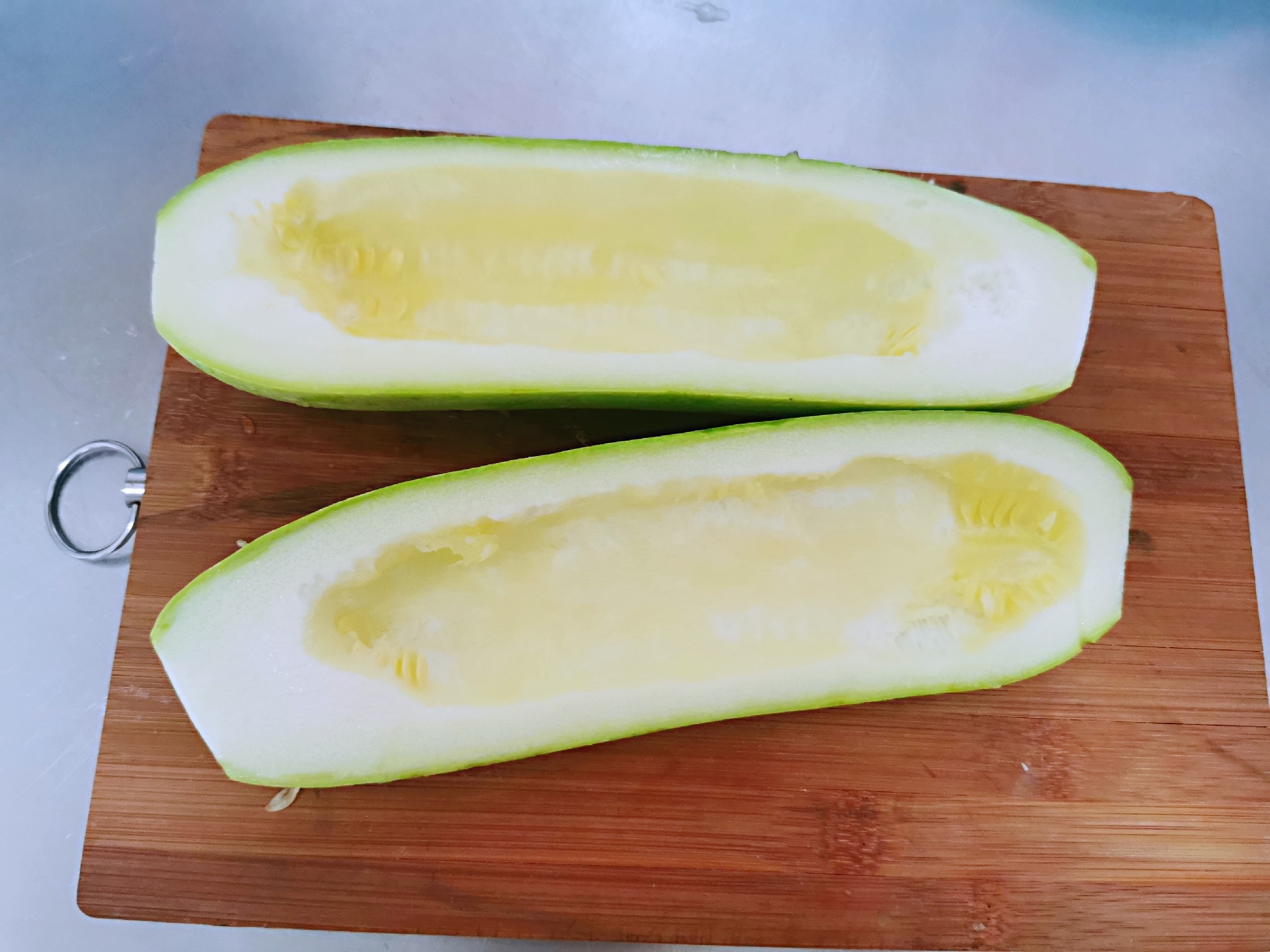 臘腸炒西葫蘆的做法-家常味炒菜譜