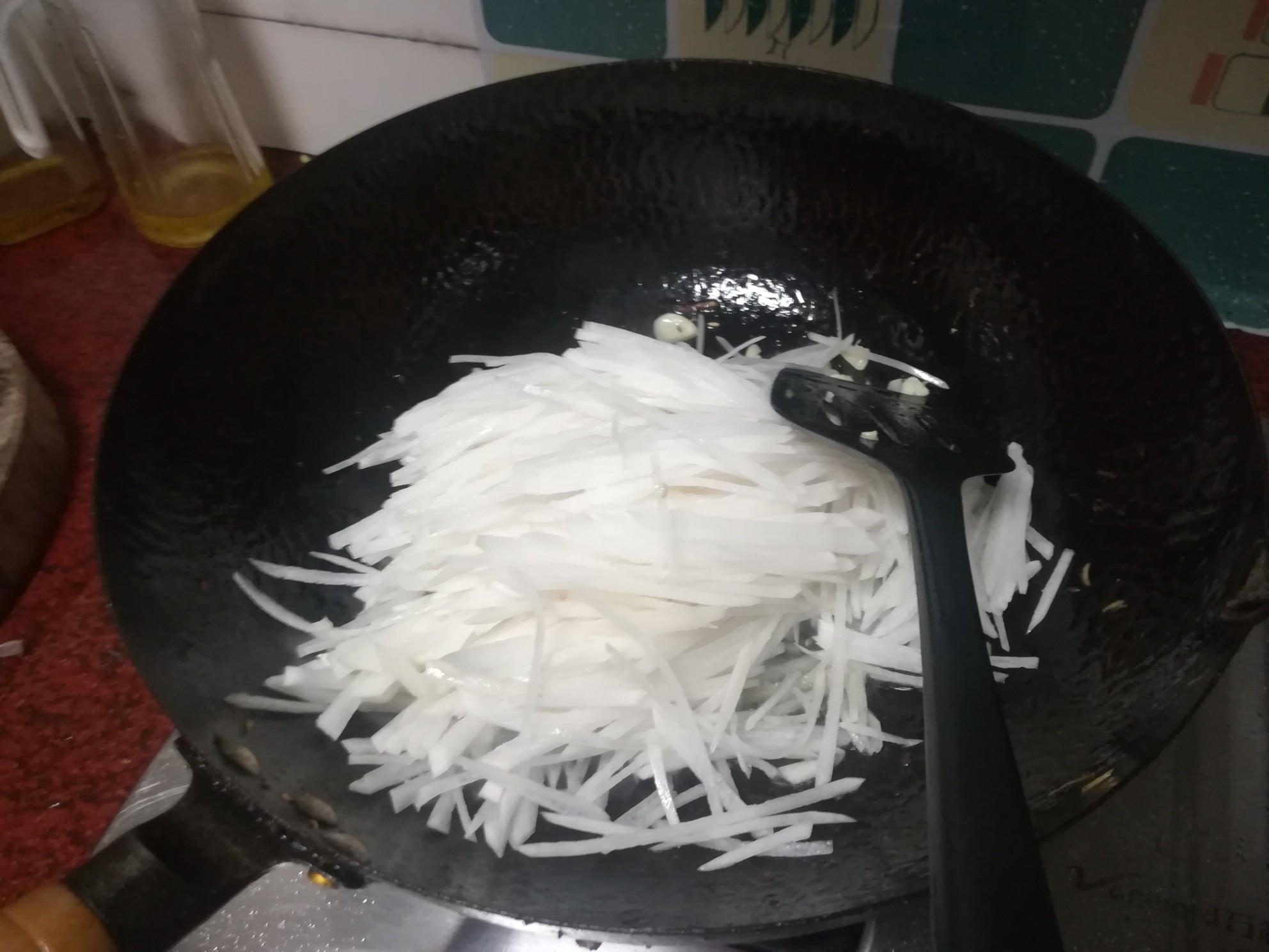 白蘿卜小炒牛肉的做法-家常味炒菜譜-易網健康養生網 白蘿卜小炒牛肉的做法-家常味炒菜譜